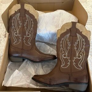 Coconuts by Matisse Women's Cimmaron Faux Leather Western Boot- Size 8M